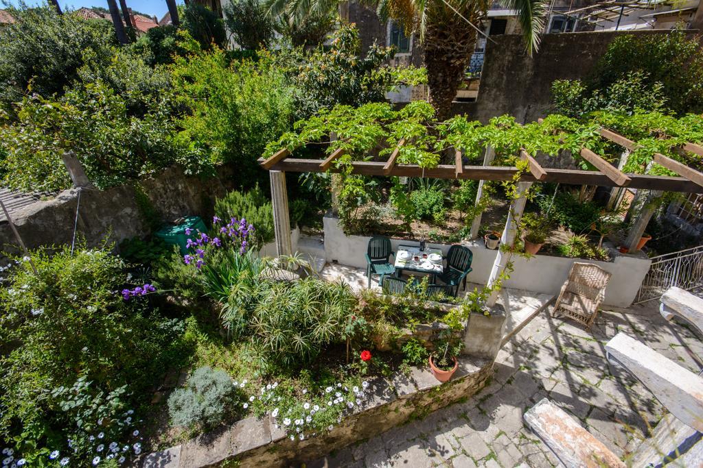Lara Apartman